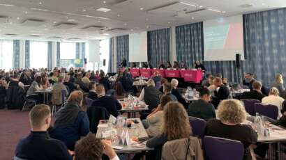 Bild der BDKV Mitgliederversammlung im November 2022 mit Link